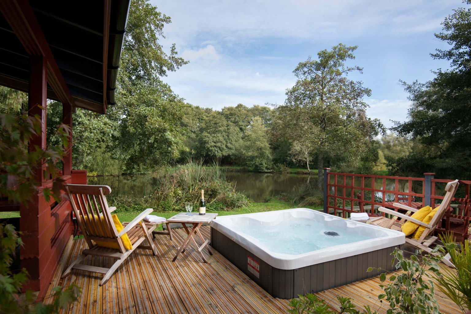 Luxury Lodges in Devon | Stylish Lakeside Lodges | Otter Falls